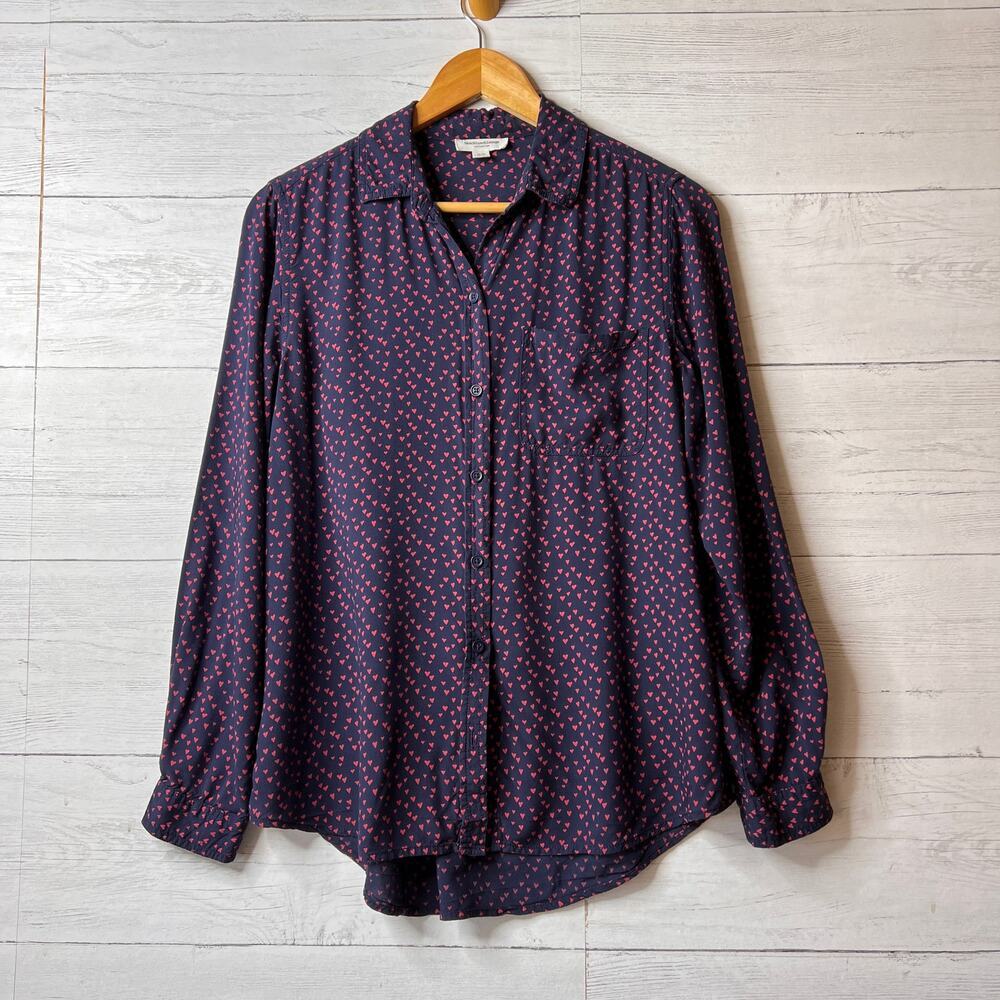 Beach Lunch Lounge Top Womens Size Medium Navy & Red Tiny Heart Print Buttons
